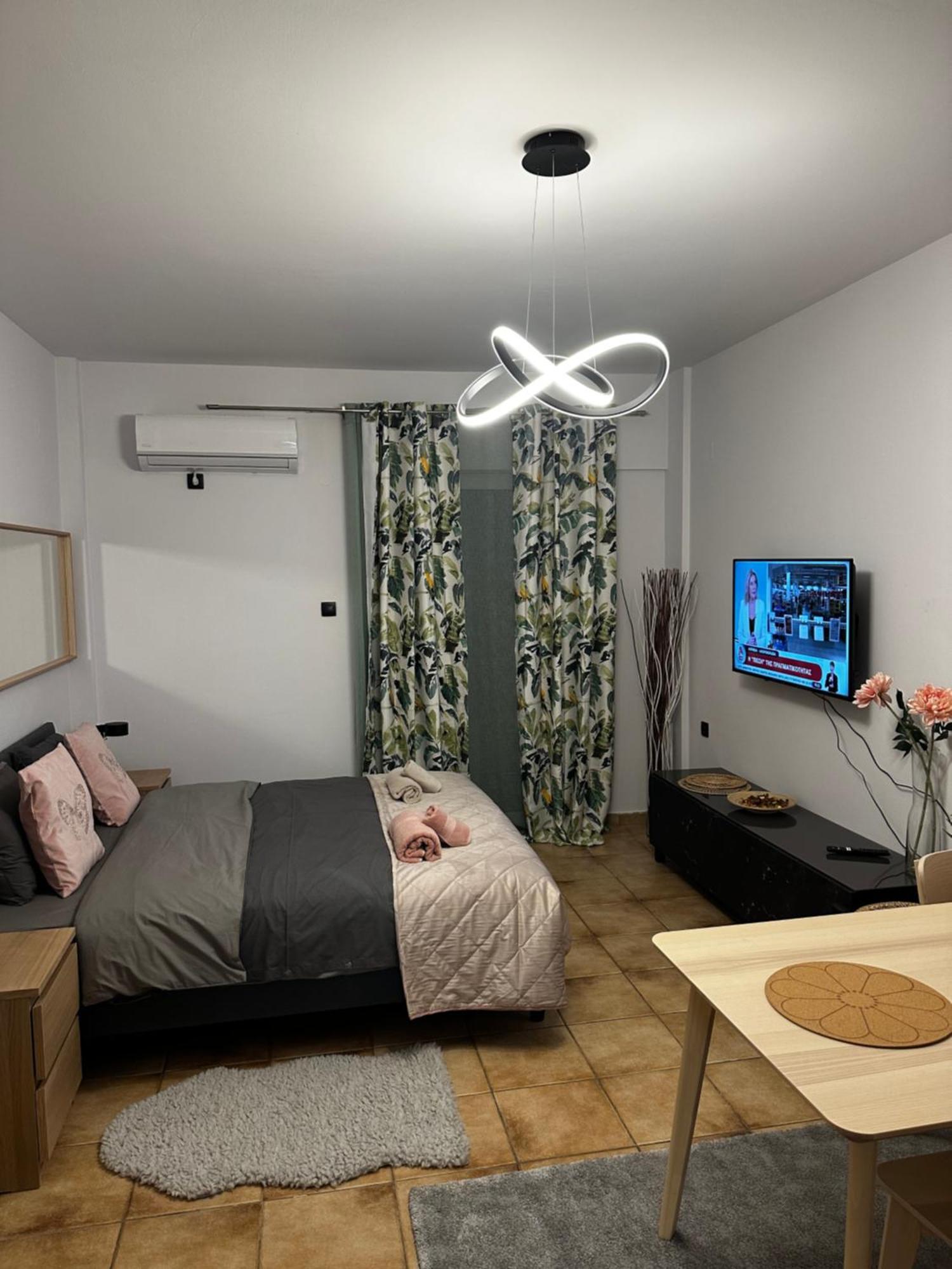 Νεάπολη Lárissa Exterior foto